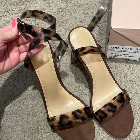 NWT JustFab Leopard strappy heels, size 6.5, 4 inch heel - Picture 1 of 4